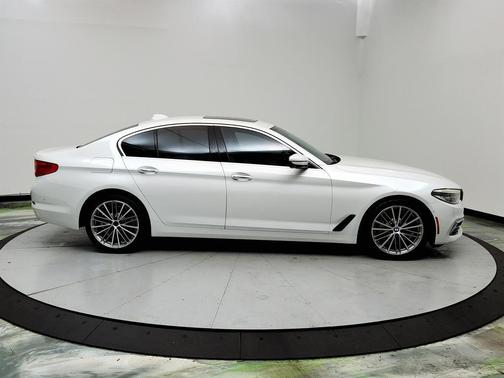 2017 BMW 530 530i