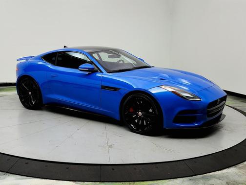 2019 Jaguar F-TYPE R 550hp