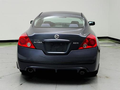 Gray 2010 Nissan Altima 2.5 S