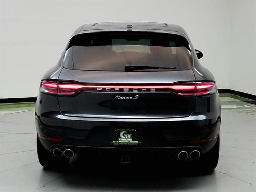 2021 Porsche Macan S