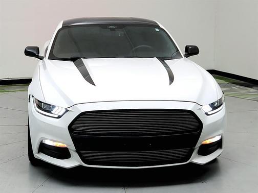 2017 Ford Mustang V6