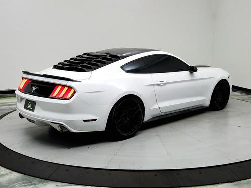 2017 Ford Mustang V6