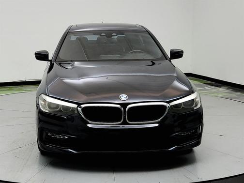 2017 BMW 530 530i