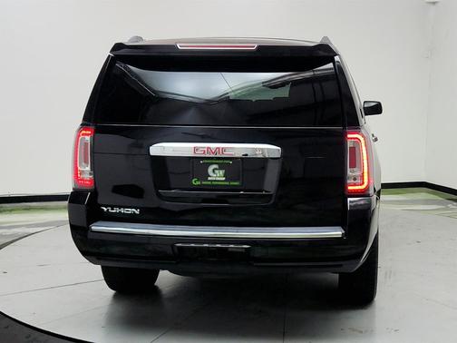 Black 2018 GMC Yukon Denali