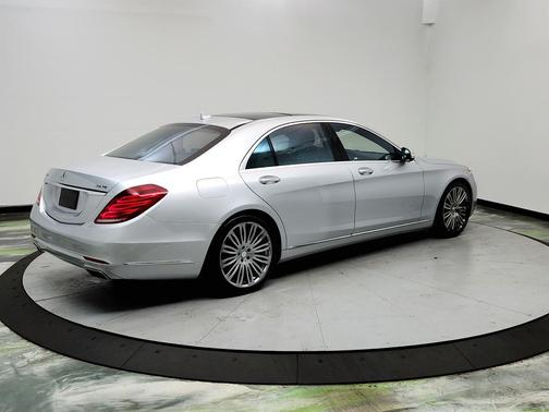 2017 Mercedes-Benz S-Class S550