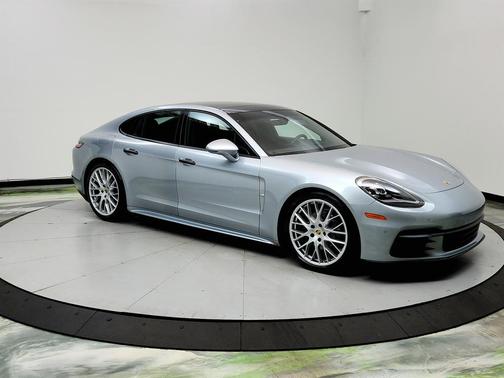 2020 Porsche Panamera 4