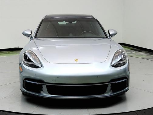 2020 Porsche Panamera 4