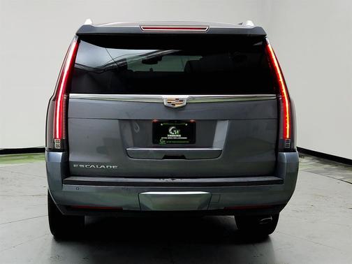 2020 Cadillac Escalade Luxury