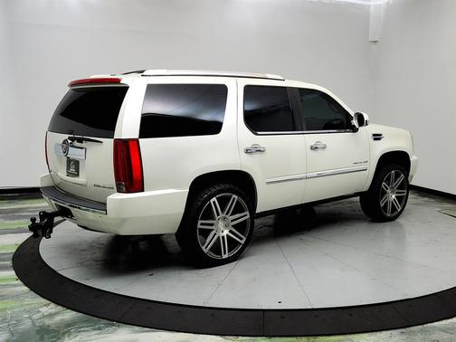 2011 Cadillac Escalade Luxury