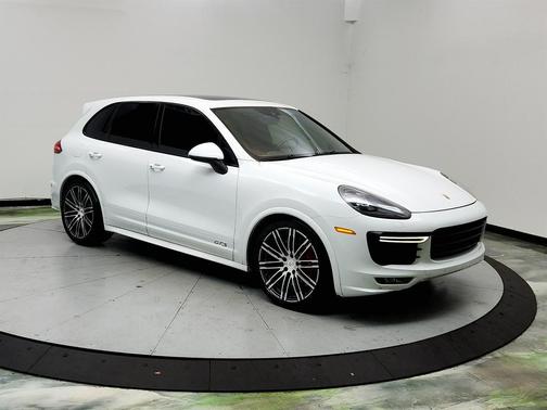 White 2016 Porsche Cayenne GTS