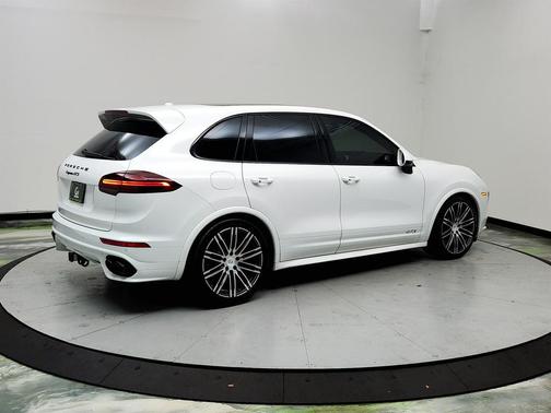 White 2016 Porsche Cayenne GTS