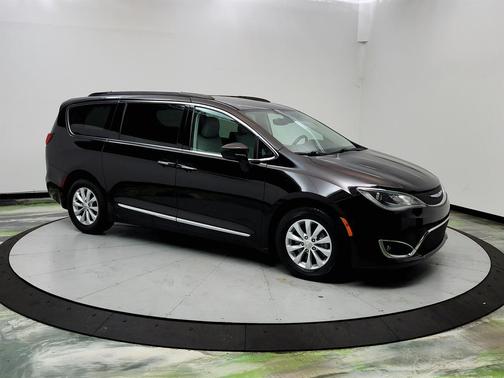 Black 2017 Chrysler Pacifica Touring-L