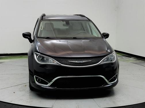 Black 2017 Chrysler Pacifica Touring-L