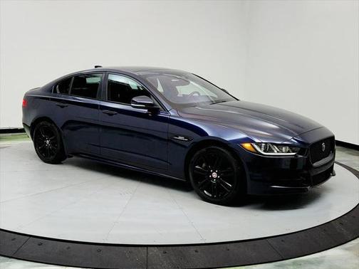 2018 Jaguar XE 25t R-Sport
