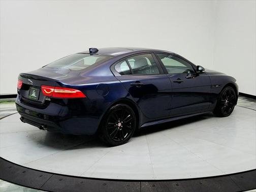 2018 Jaguar XE 25t R-Sport