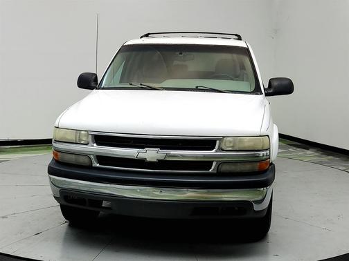 White 2001 Chevrolet Suburban 1500 LS