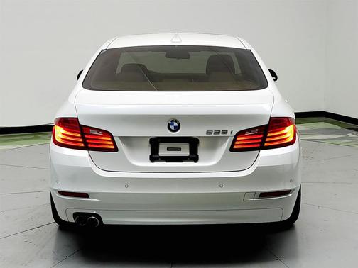White 2014 BMW 528 528i