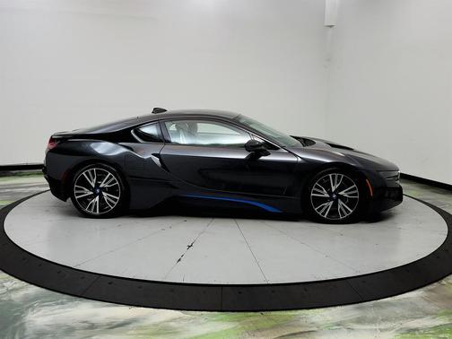 Gray 2015 BMW i8
