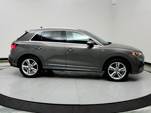 2020 Audi Q3 45 S line Premium