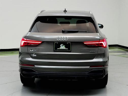 2020 Audi Q3 45 S line Premium
