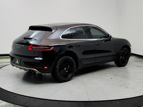 2016 Porsche Macan S