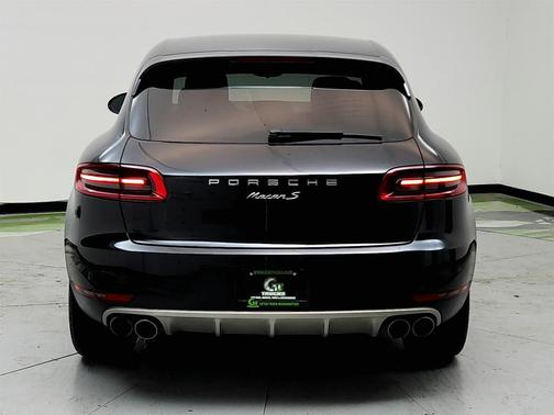 2016 Porsche Macan S