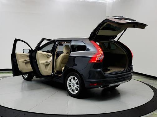 2015 Volvo XC60 T5 Premier Plus