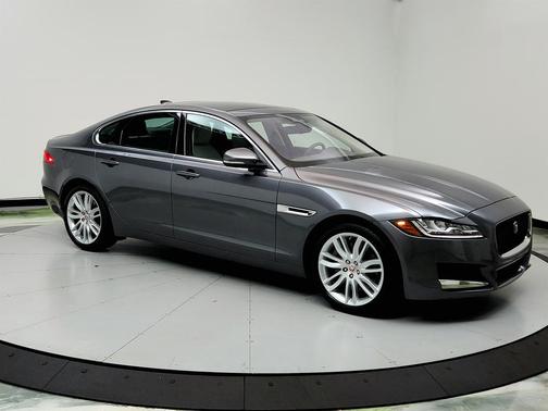 2017 Jaguar XF 35t Prestige