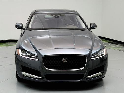 2017 Jaguar XF 35t Prestige