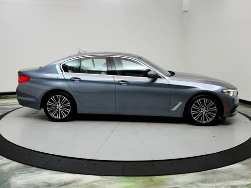 2019 BMW 530 i