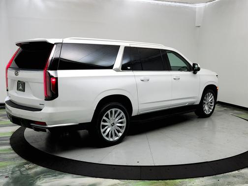 2022 Cadillac Escalade ESV Luxury