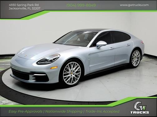 2018 Porsche Panamera 4