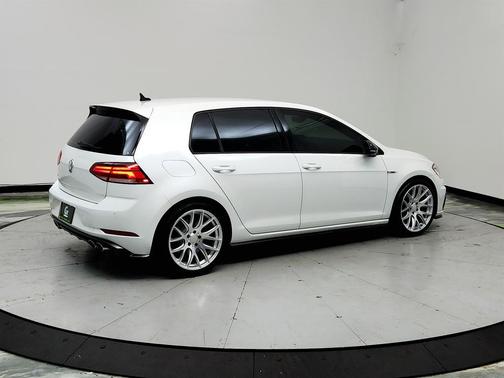 White 2018 Volkswagen Golf R 2.0T DSG