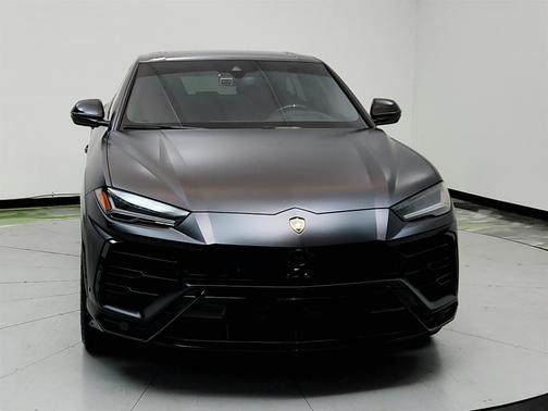 2019 Lamborghini Urus Base