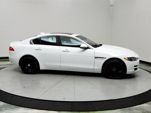 2017 Jaguar XE 25t Prestige