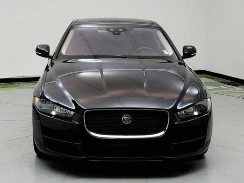 2019 Jaguar XE 25t Premium