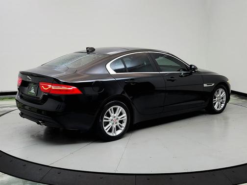 2019 Jaguar XE 25t Premium