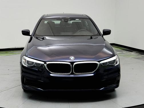 2019 BMW 530 530i