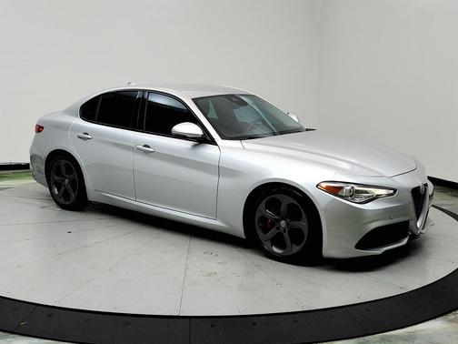 2018 Alfa Romeo Giulia Base