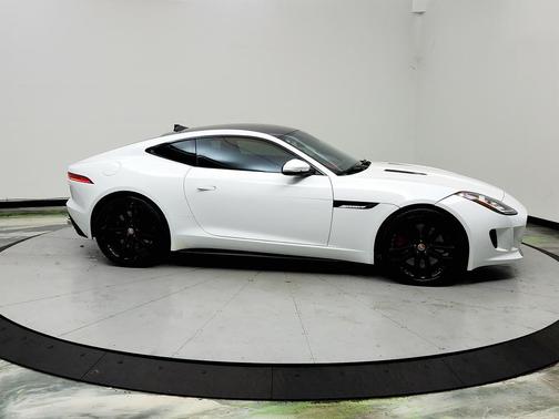 White 2015 Jaguar F-TYPE R