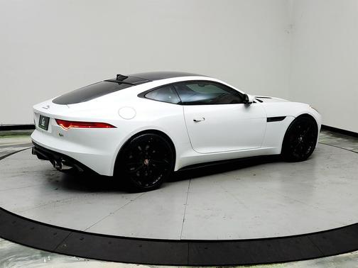 White 2015 Jaguar F-TYPE R