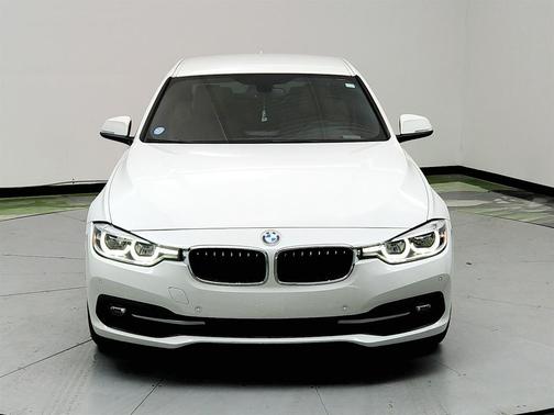 White 2018 BMW 330 330i