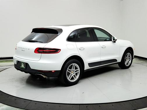 2017 Porsche Macan Base