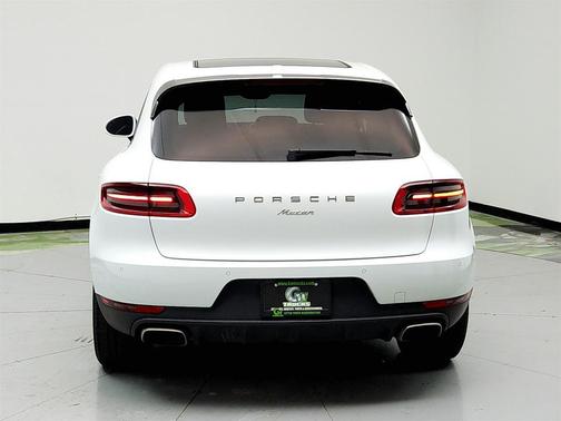 2017 Porsche Macan Base