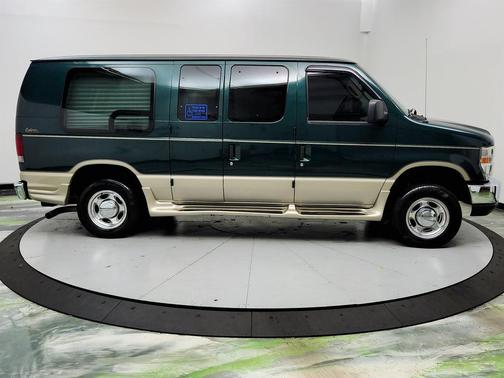 2008 Ford E150 Base