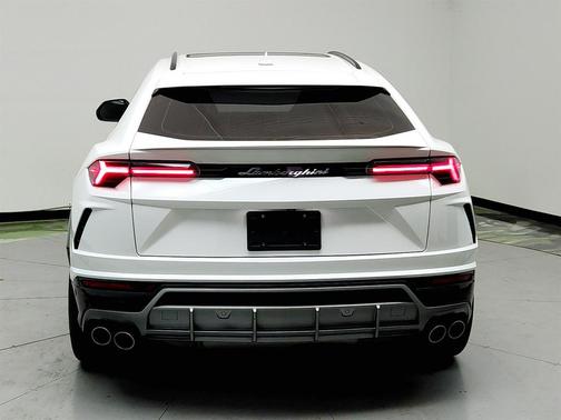 2019 Lamborghini Urus Base