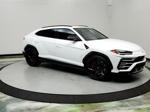 2019 Lamborghini Urus Base