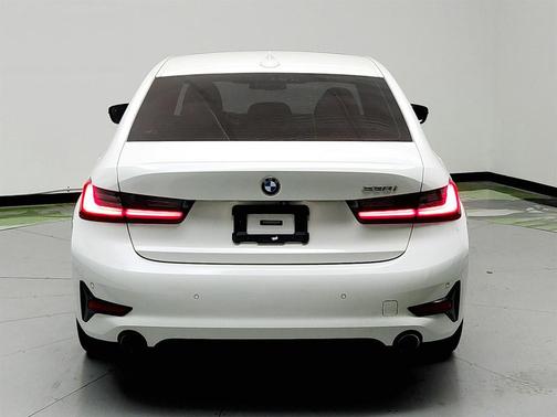 2019 BMW 330 330i