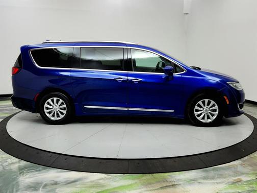 2018 Chrysler Pacifica Touring-L Plus