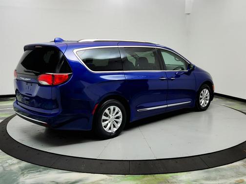 2018 Chrysler Pacifica Touring-L Plus